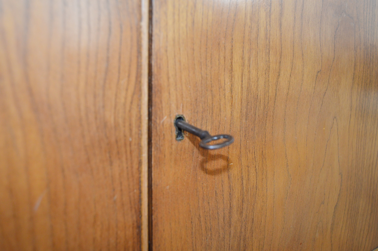 Mid Century Henredon Cherry Sideboard Bar