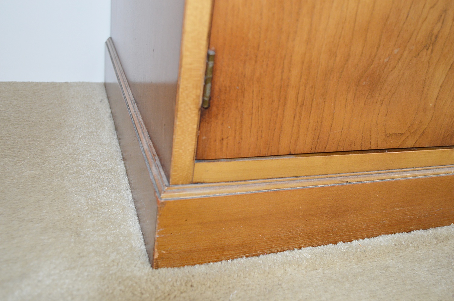 Mid Century Henredon Cherry Sideboard Bar