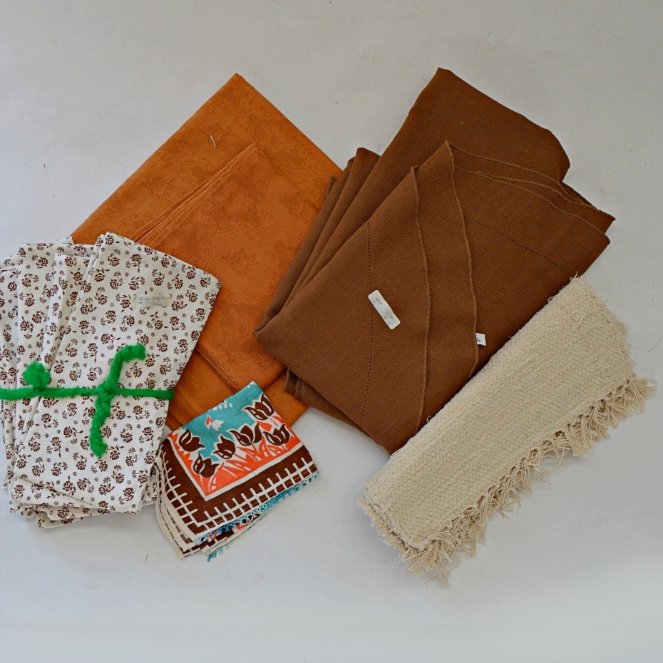 Kitchen Linens in Brown and Cream