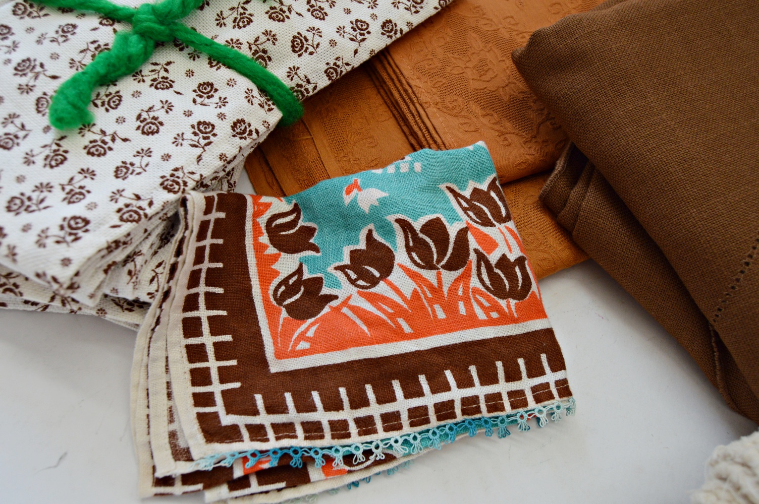 Kitchen Linens in Brown and Cream