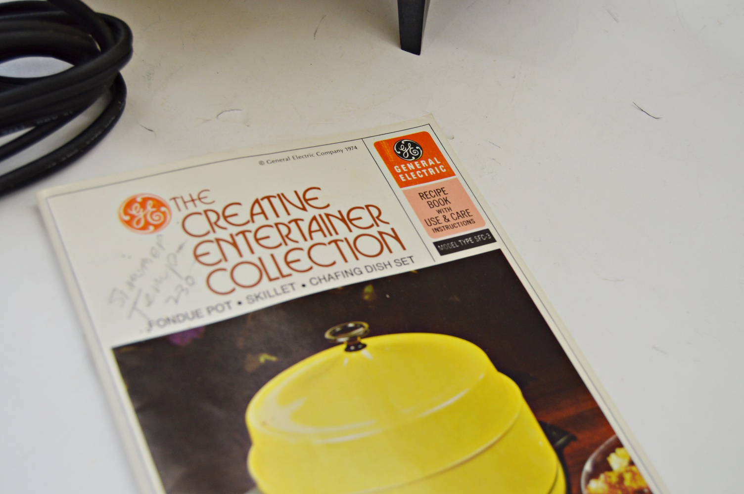 1970s GE Electric Fondue Pot with Booklet