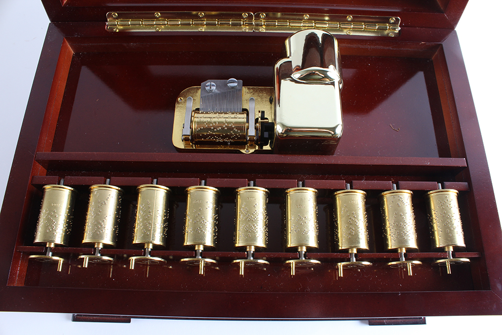 Mr. Christmas Musical Melodium Dance Music Box with Roller Drums