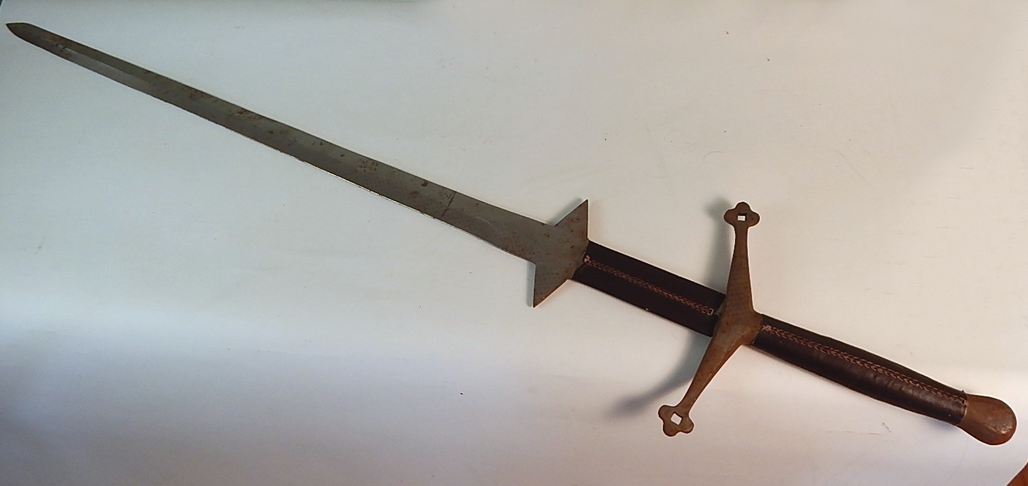 Handcrafted/forged Scottish Two-Handed Claymore Sword