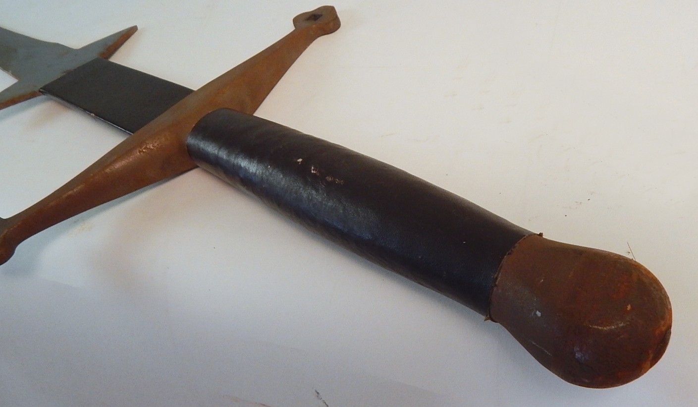 Handcrafted/forged Scottish Two-Handed Claymore Sword