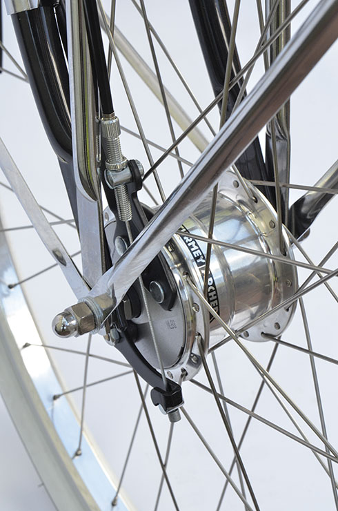 Schwinn Classic Deluxe 7 Cruiser Bicycle