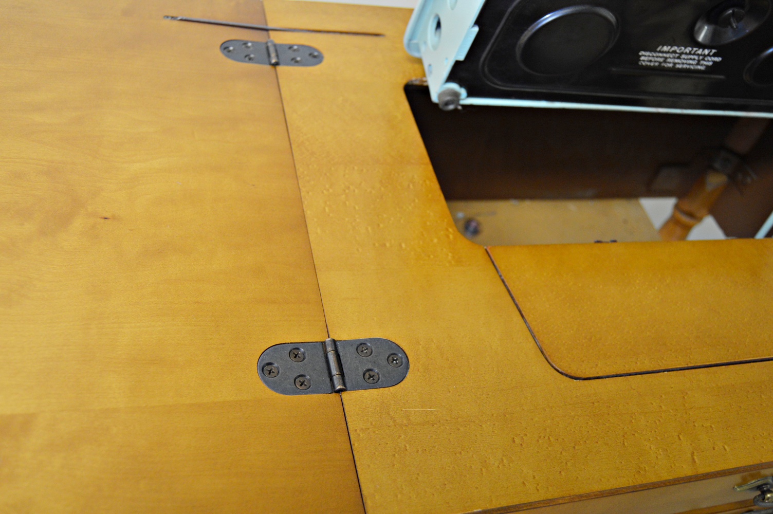 1960s Singer 338 Sewing Machine with Table