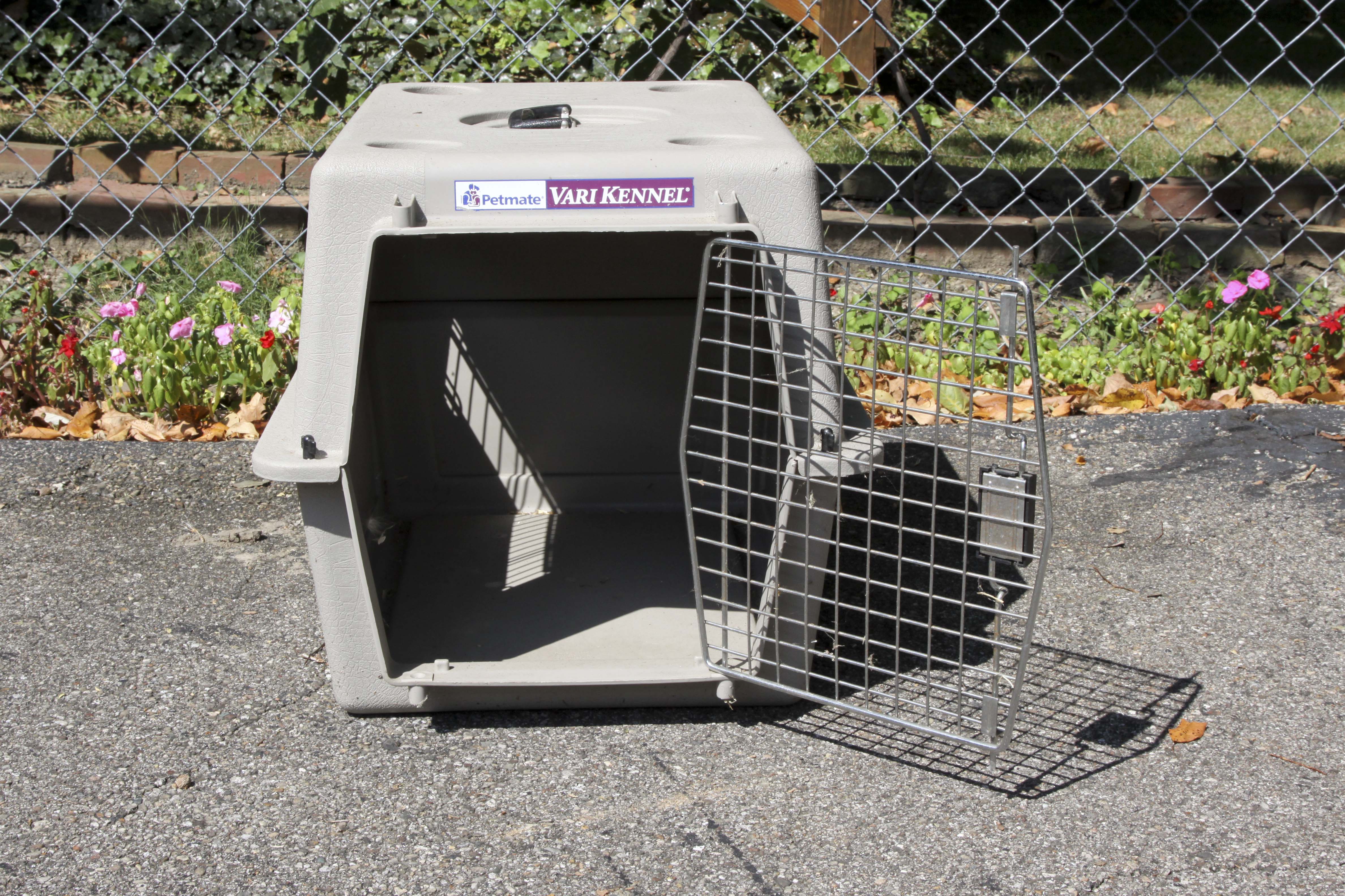 Petmate "Vari Kennel" Pet Carrier