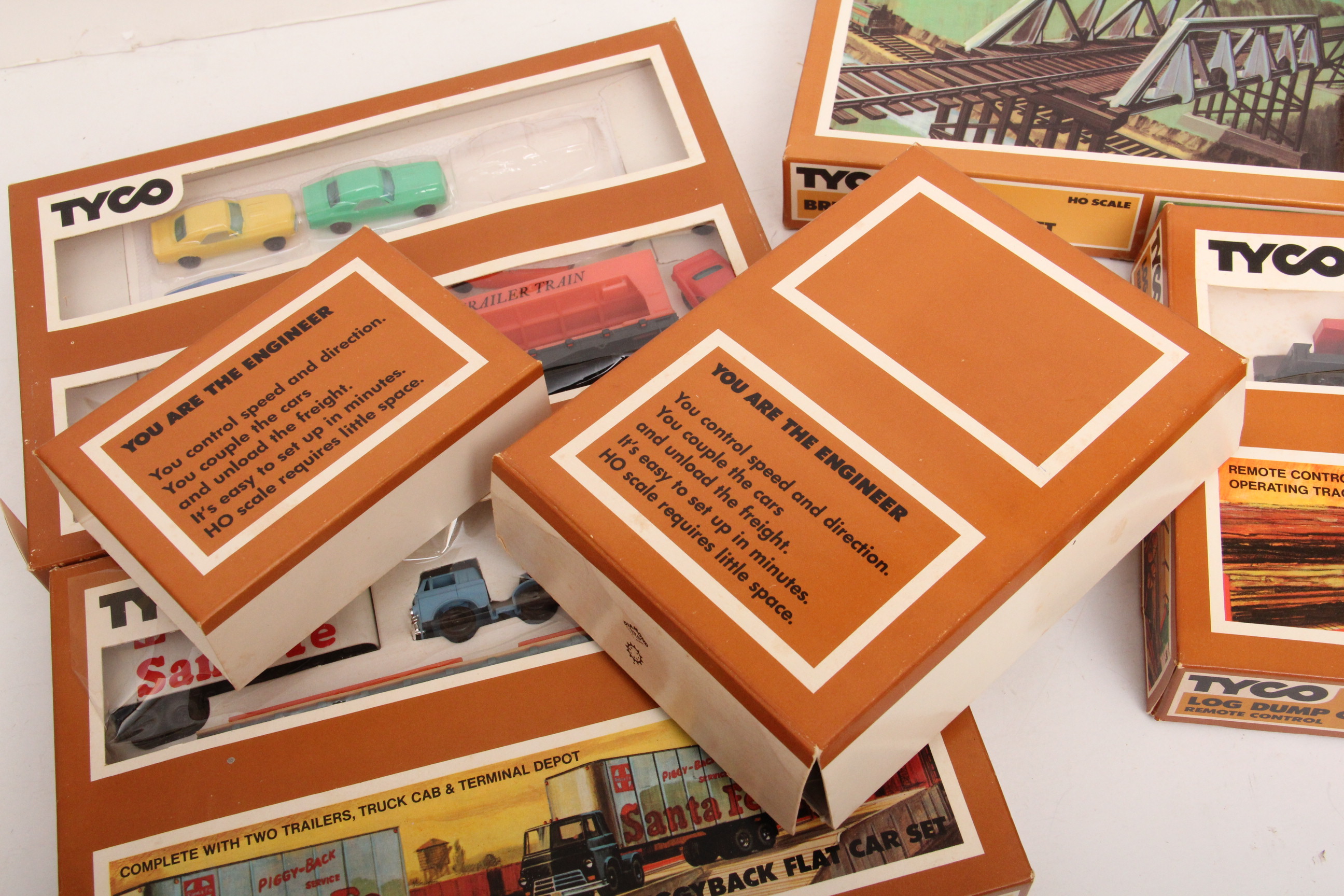 Vintage Tyco HO Train Set