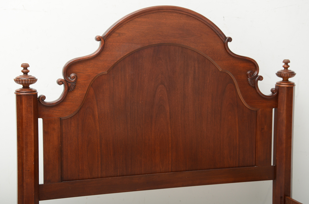 Lexington Furniture King Size Plantation Bed