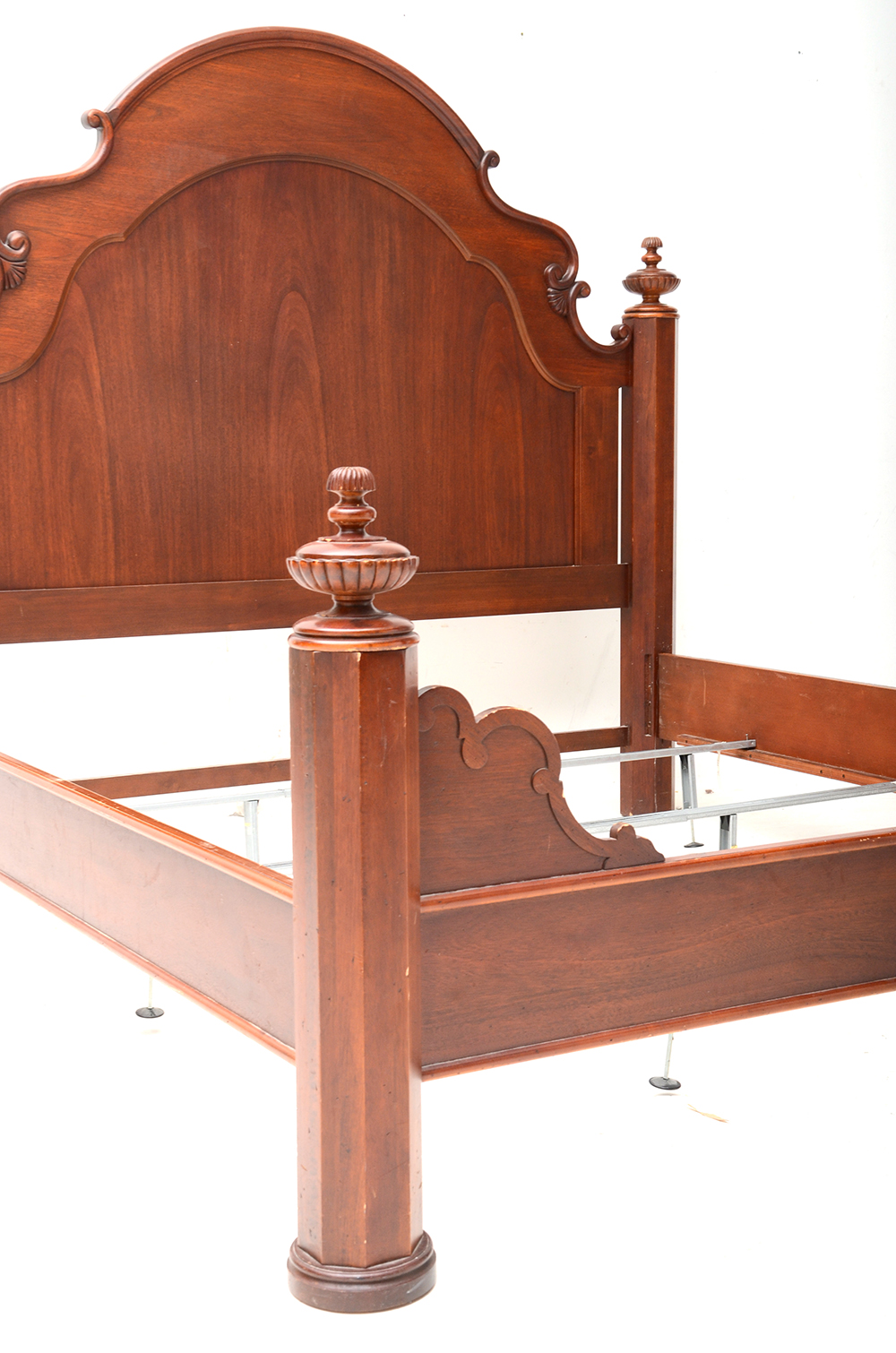 Lexington Furniture King Size Plantation Bed