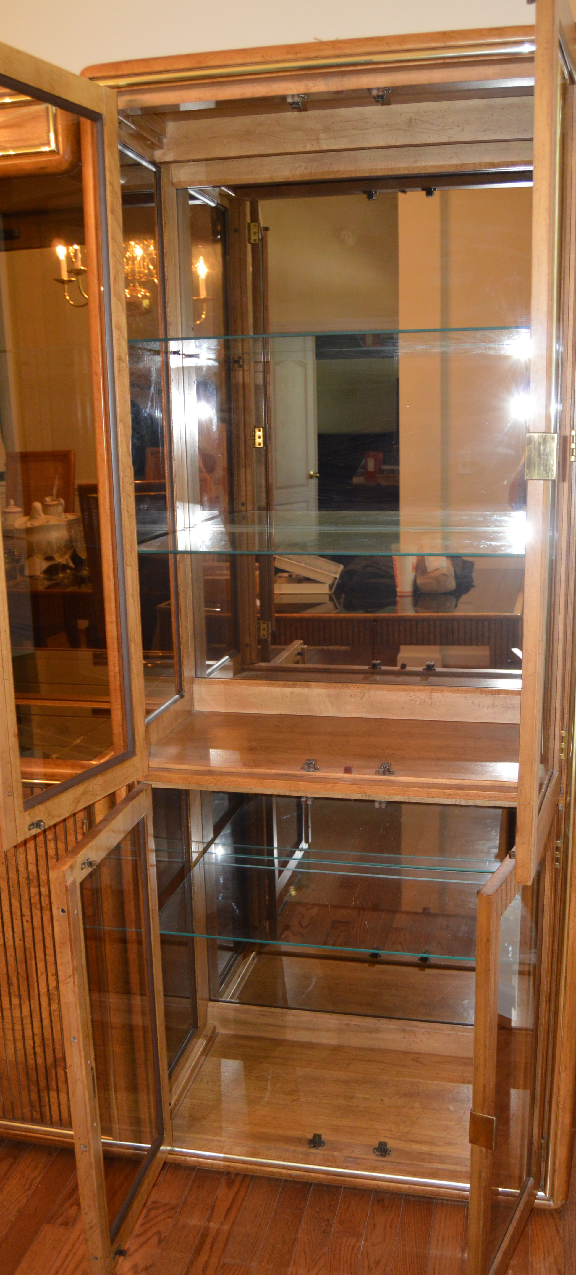 Modern China Cabinet