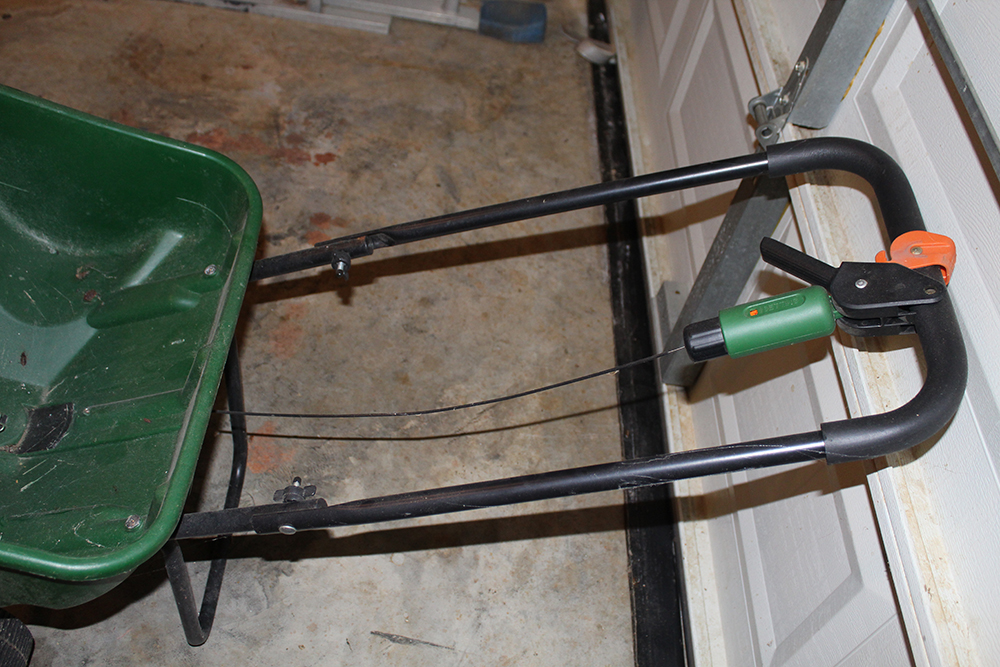 Craftsman Gas Weed Wacker and Scotts SpeedyGreen 3000 Push Spreader