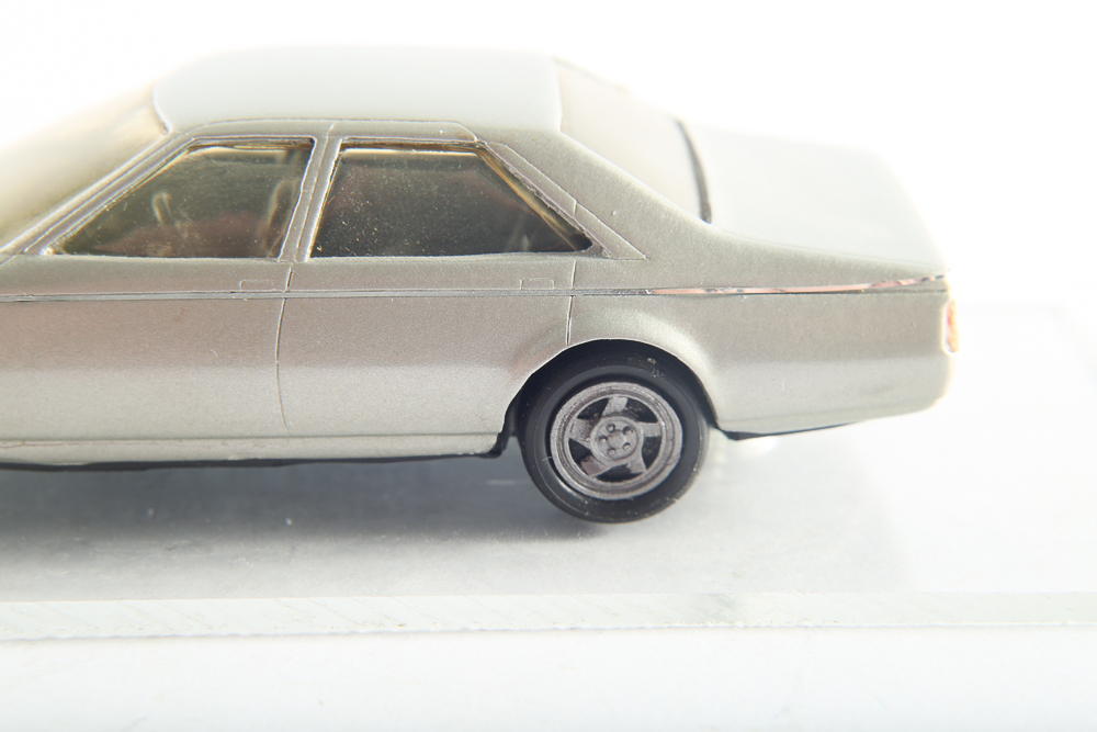 Die-Cast 1983 Ferrari Pinin Model Car