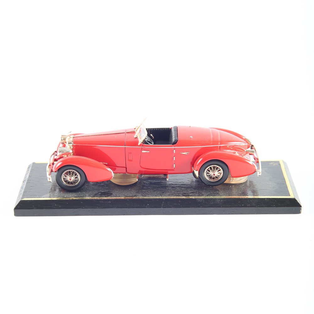 Bonham and Schwartz 1933 Duesenberg SJ Speedster Die  Cast Car 1/43