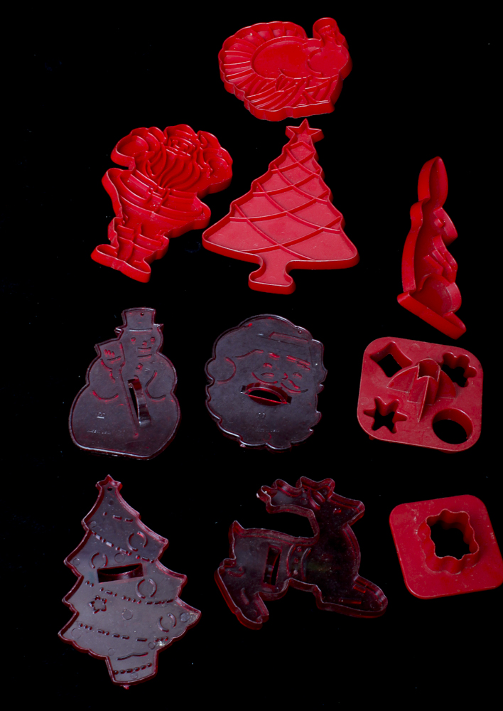 Food Processor and Vintage Baking Dishes