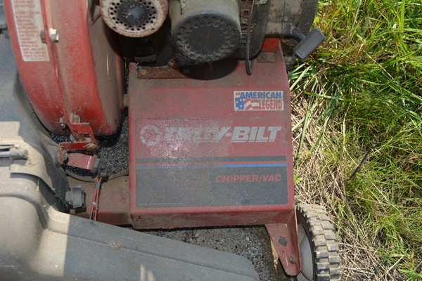 Troy Bilt Chipper/Vac