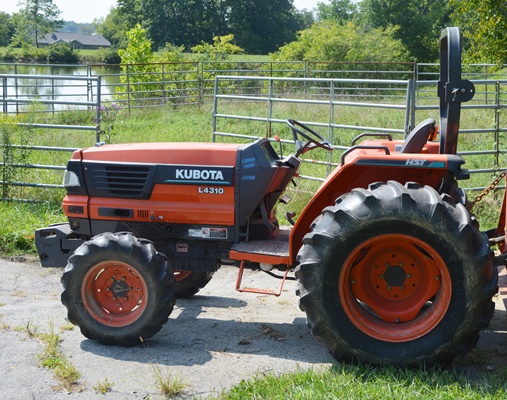 Kubota Compact Utility Tractor L4310HST