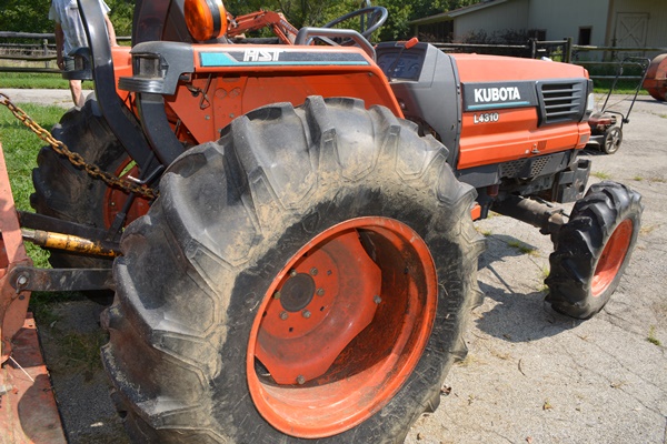 Kubota Compact Utility Tractor L4310HST