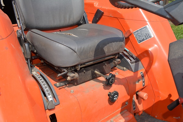 Kubota Compact Utility Tractor L4310HST