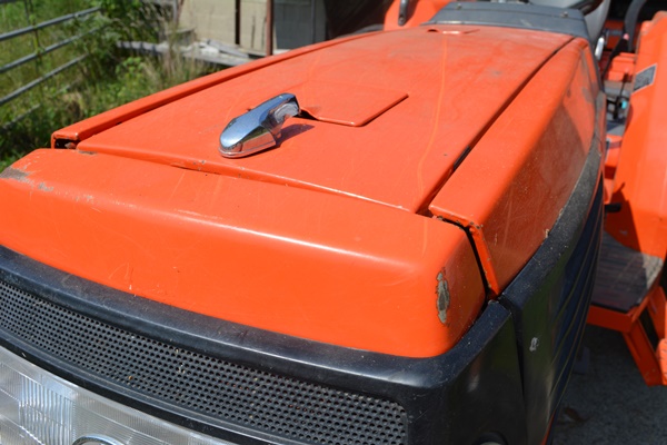 Kubota Compact Utility Tractor L4310HST