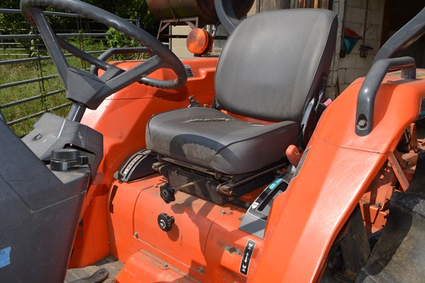 Kubota Compact Utility Tractor L4310HST