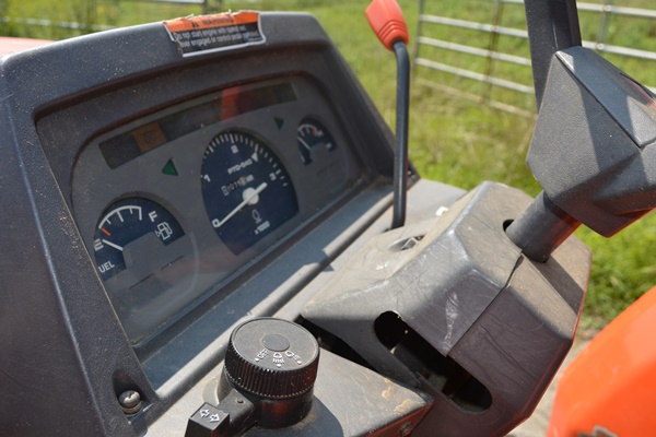 Kubota Compact Utility Tractor L4310HST