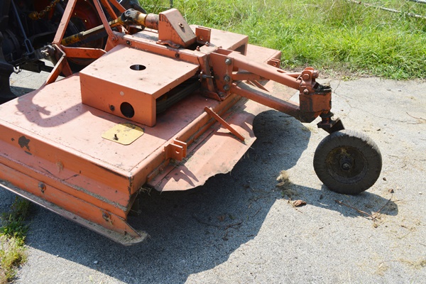 Woods D80 Pull Type Multi-Spindle Cutter