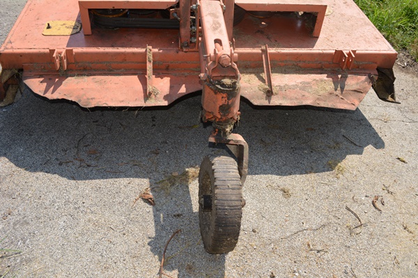 Woods D80 Pull Type Multi-Spindle Cutter