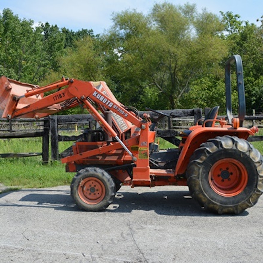 Kubota BF350-A Front Loader On A B2150 Tractor