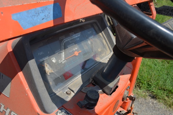 Kubota BF350-A Front Loader On A B2150 Tractor