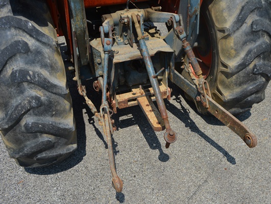 Kubota BF350-A Front Loader On A B2150 Tractor