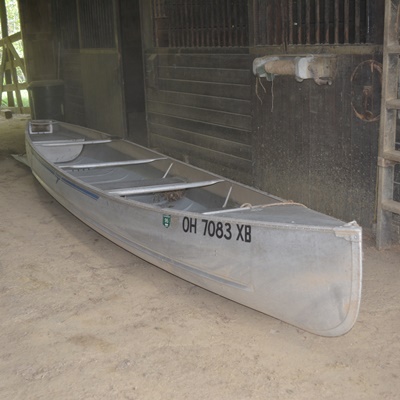 Vintage 19' Aluminum Grumman Canoe #19 SQ