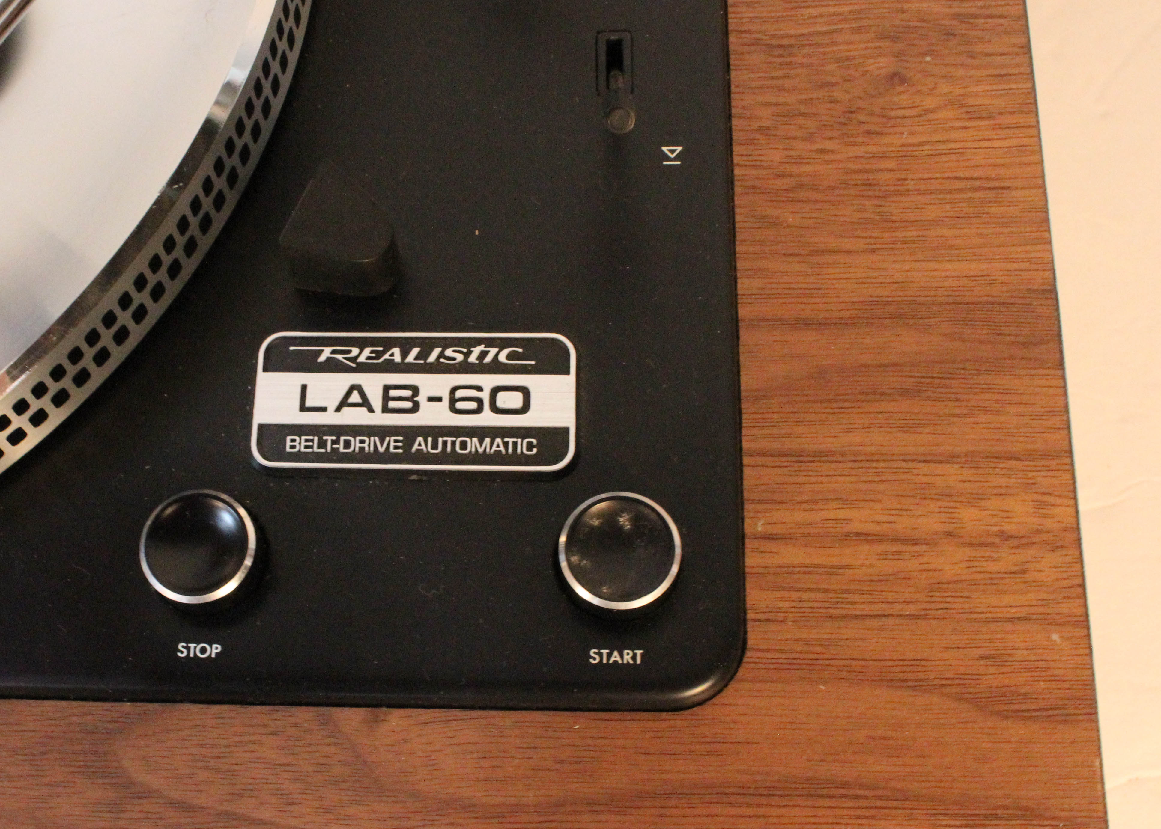 Vintage Realistic LAB-60 Turntable