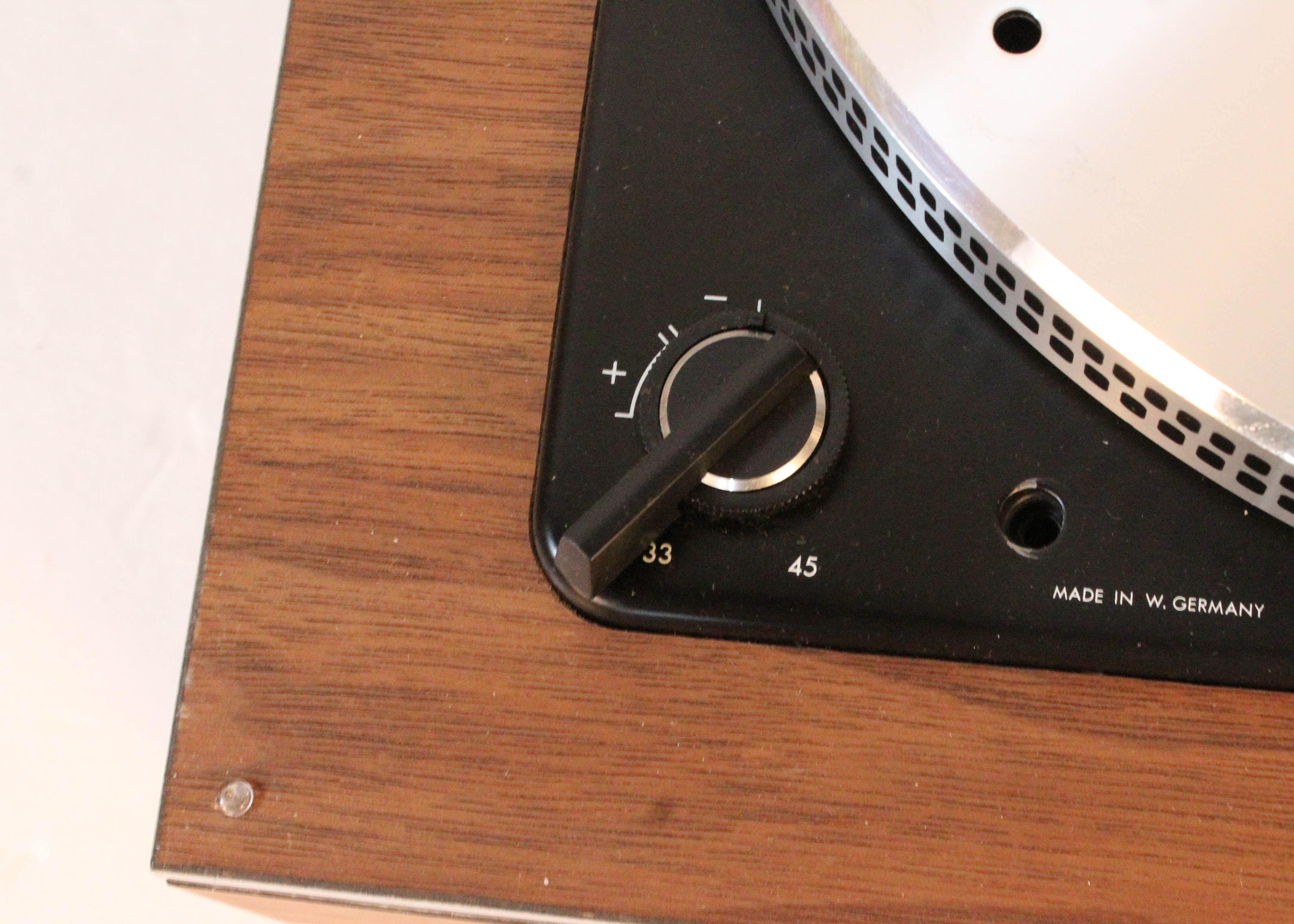 Vintage Realistic LAB-60 Turntable