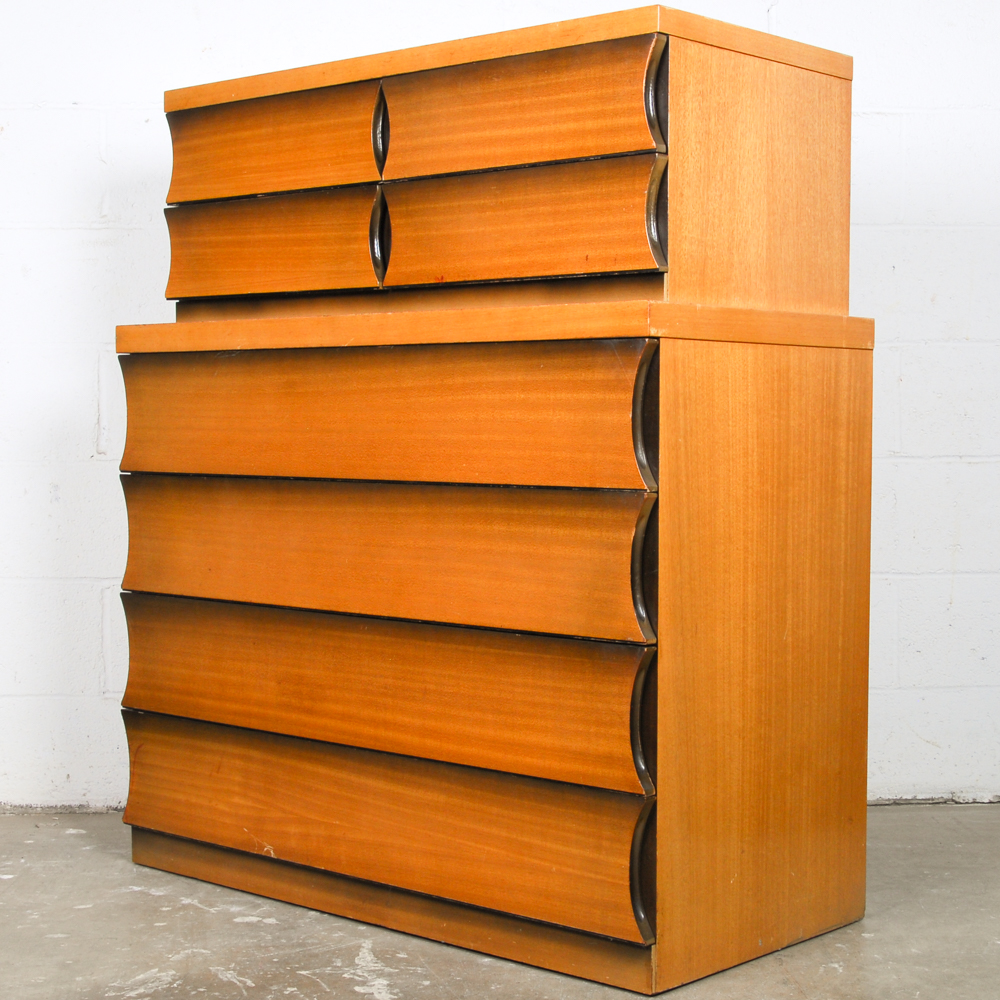 Mid Century Modern Chest of Drawers