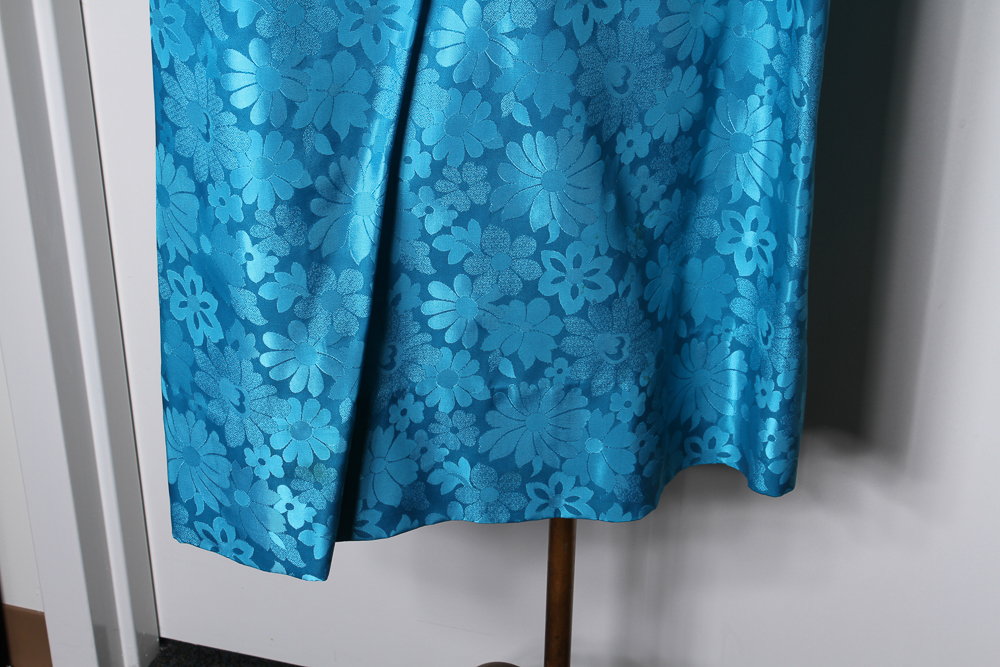 Women's Vintage Gowns and Dresses