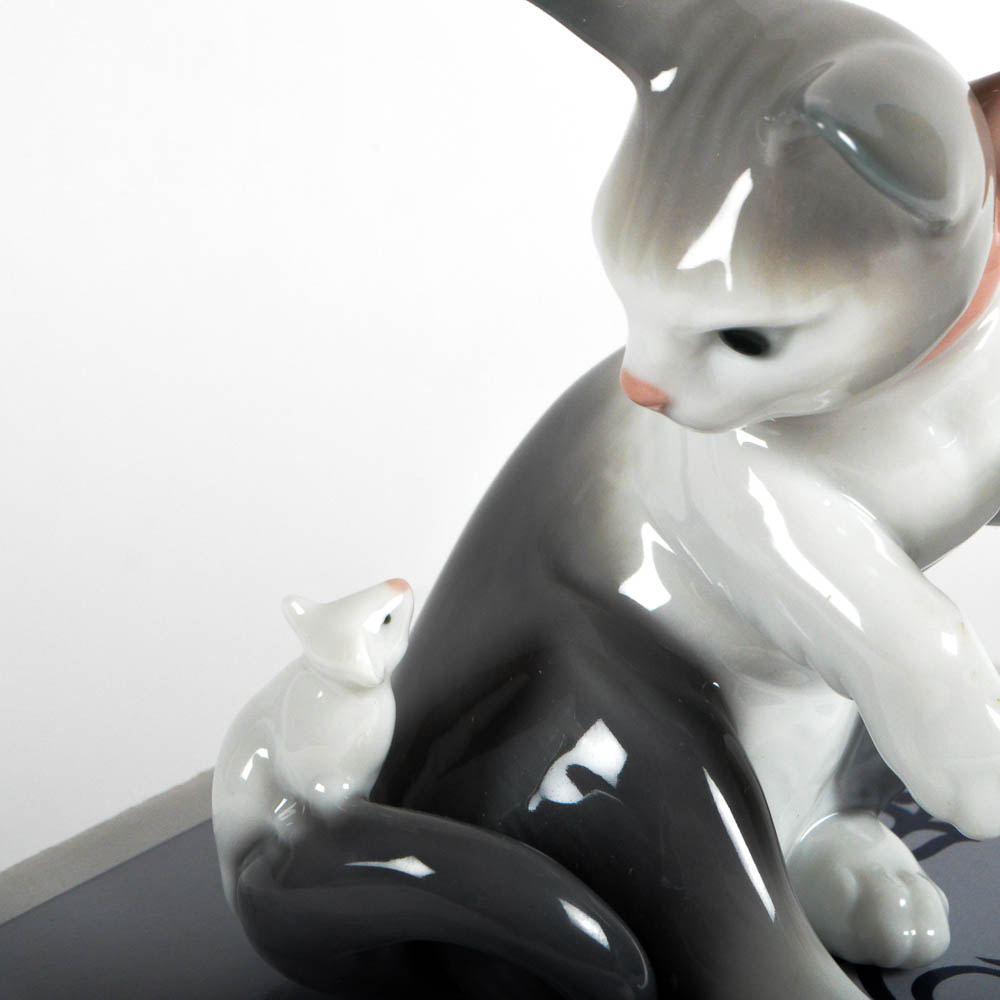 Lladró "Cat And Mouse" Figurine in Box