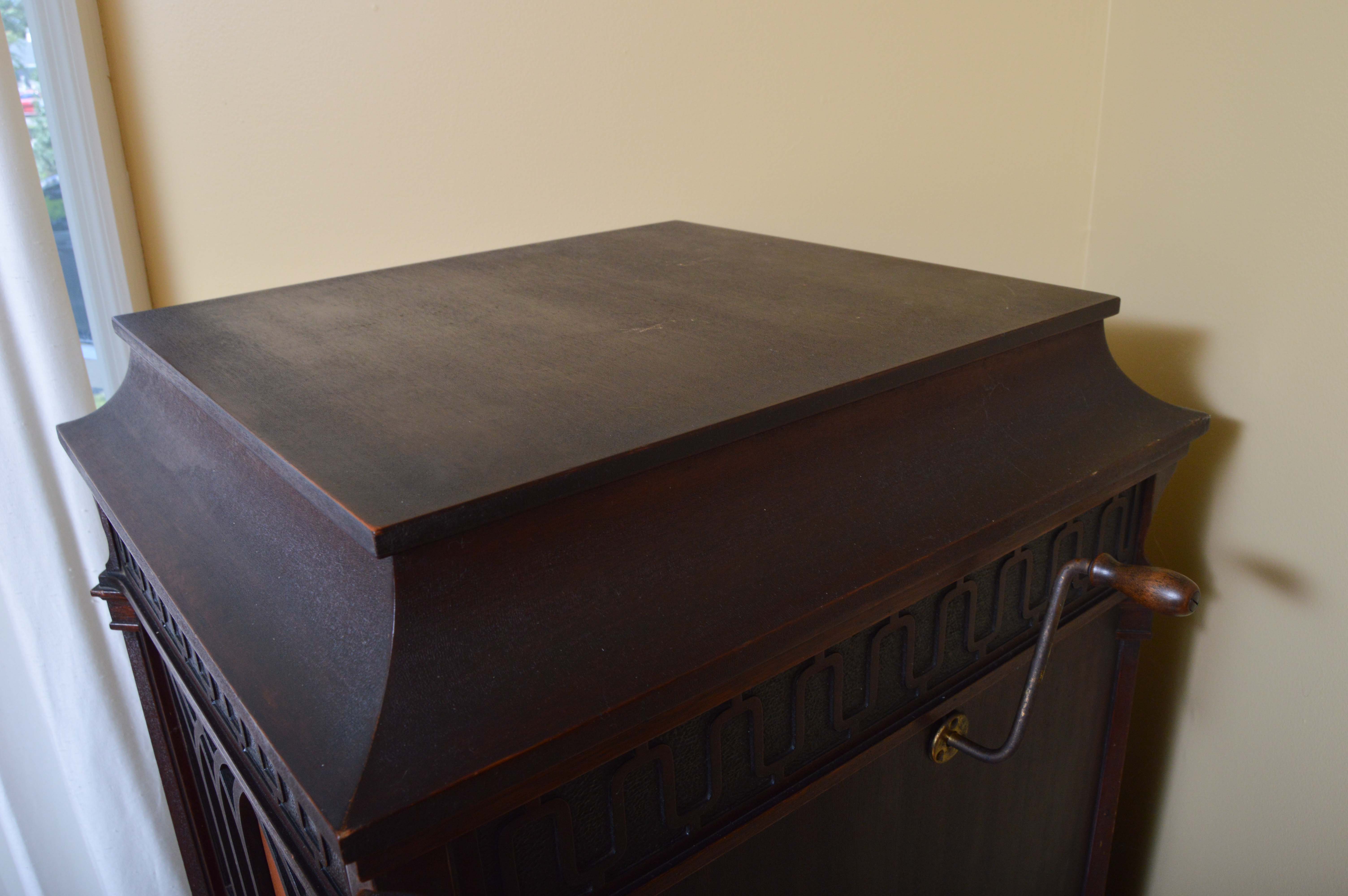 Antique Edison Model 250 Diamond Disc Phonograph