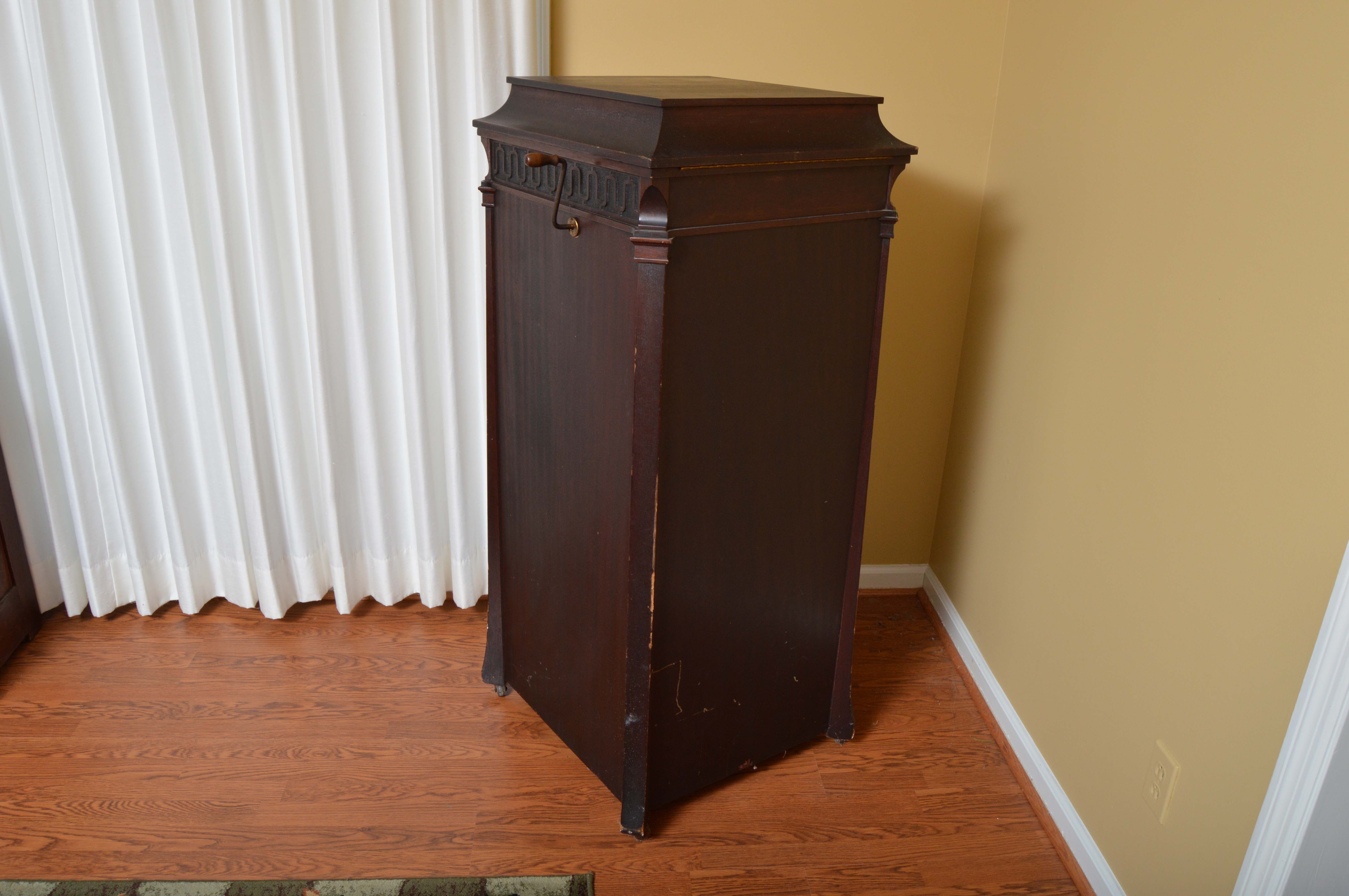 Antique Edison Model 250 Diamond Disc Phonograph