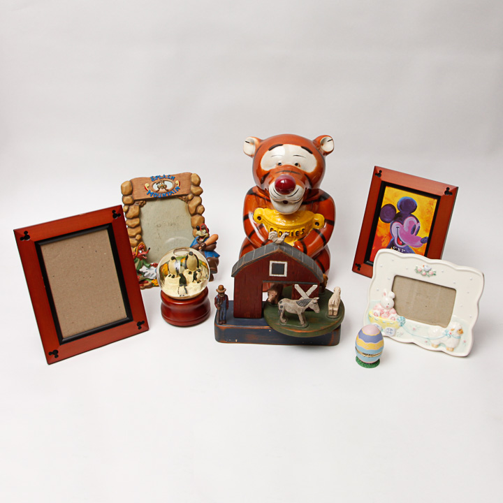 Assortment of Children's Decor