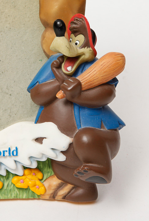 Assortment of Children's Decor