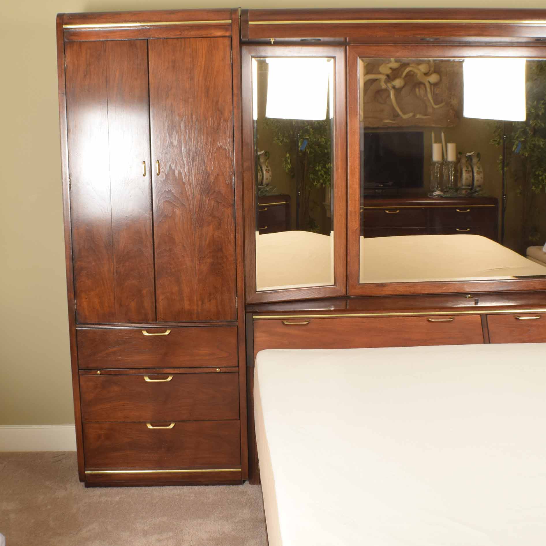 Thomasville King Bedroom Headboard Storage System