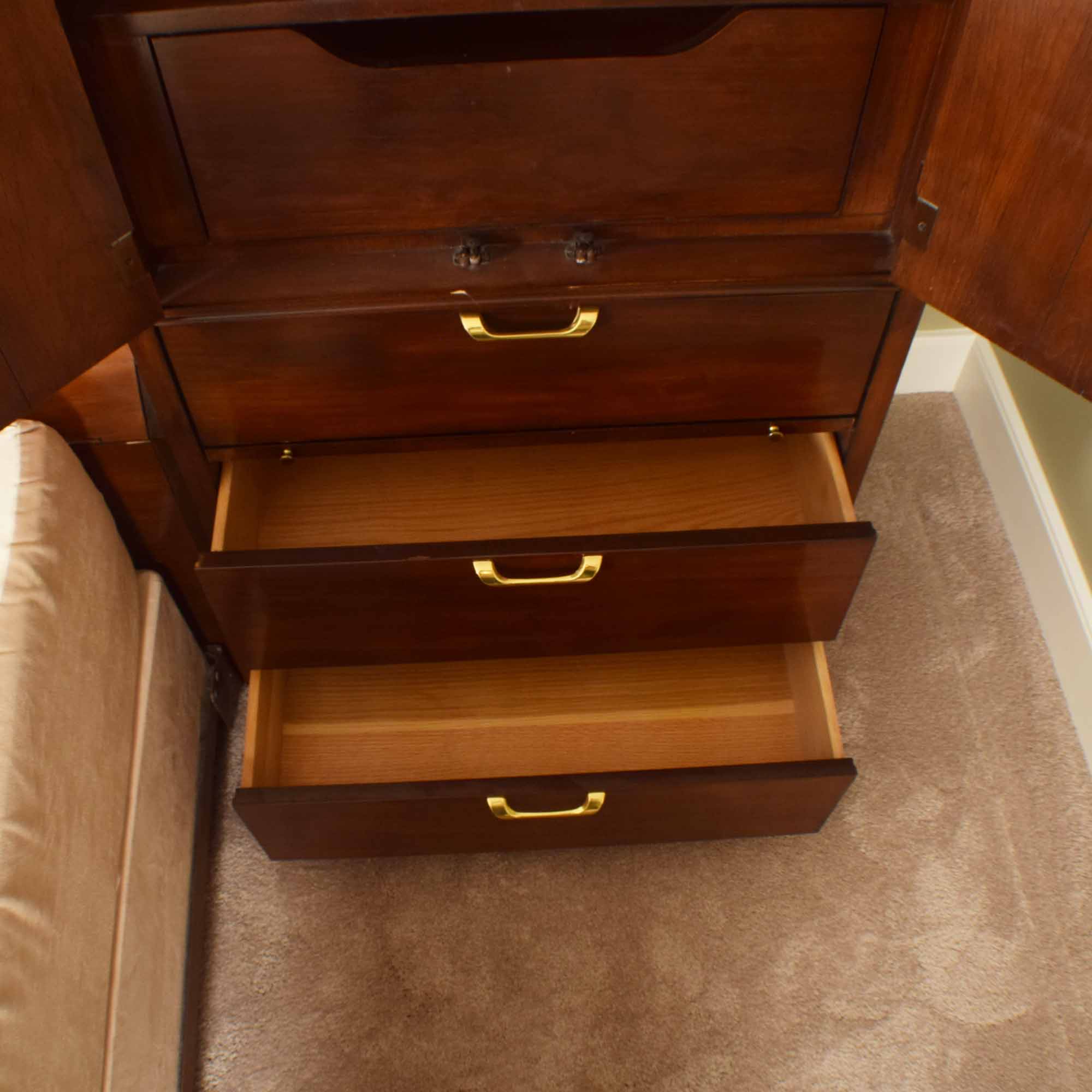 Thomasville King Bedroom Headboard Storage System