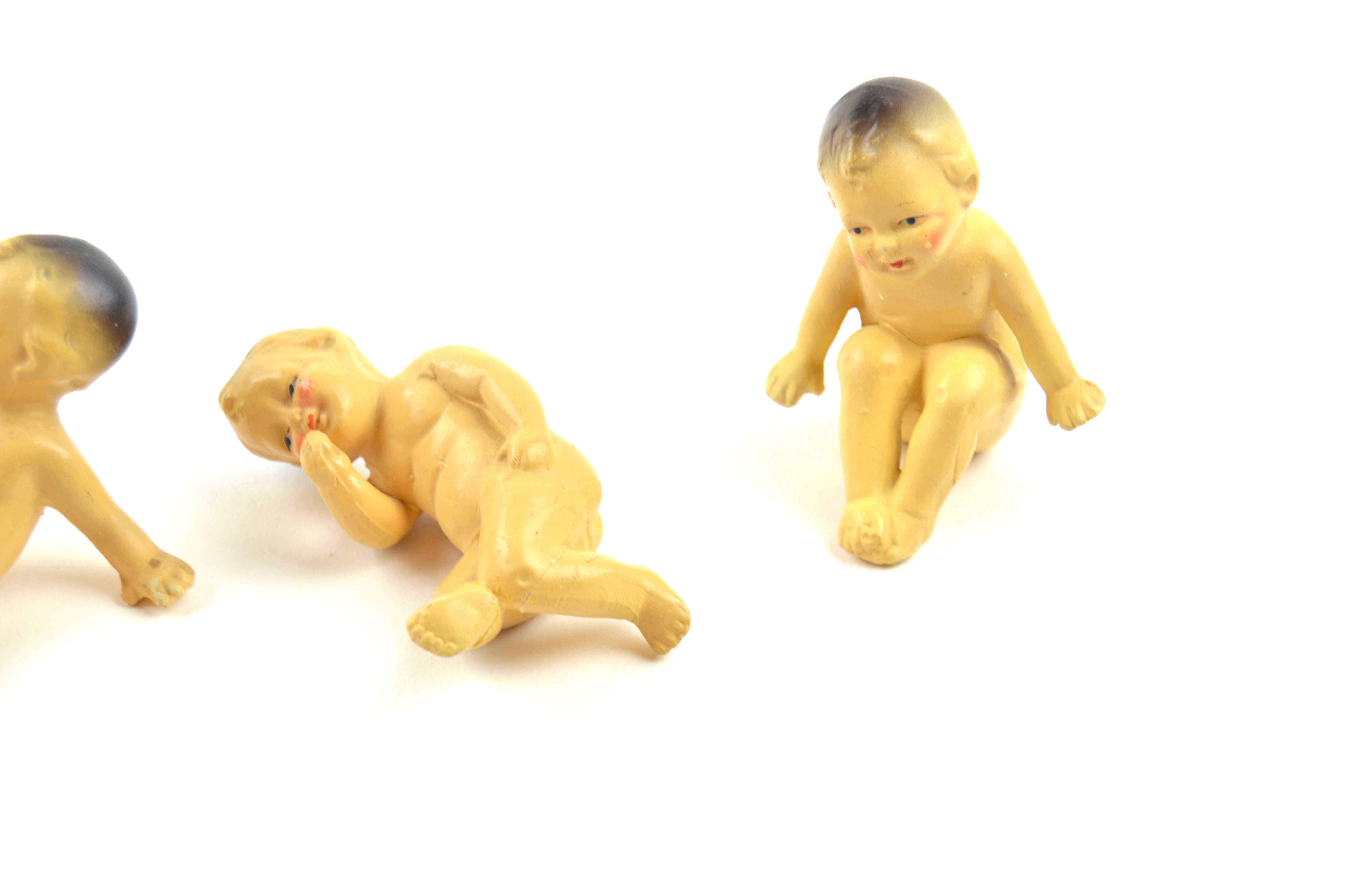 Assortment of Vintage Porcelain Mini Babies