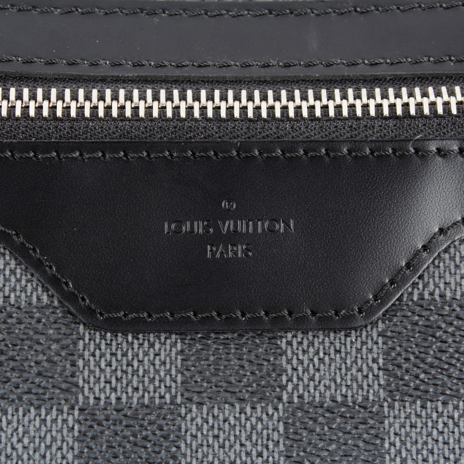 Men's Louis Vuitton Thomas Bag in Damier Graphite