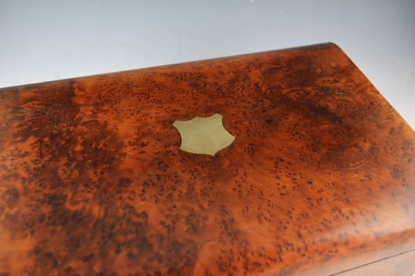 Brown Birdseye Veneer Tea Box