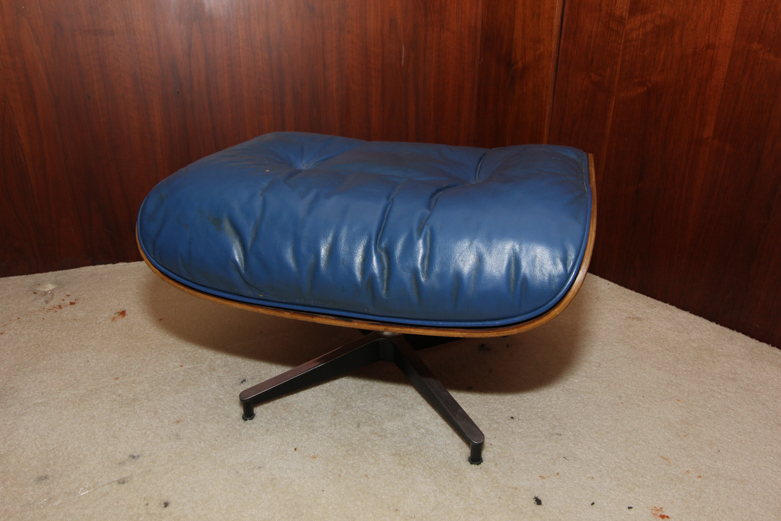 Vintage Eames Lounge Chair and Ottoman by Herman Miller