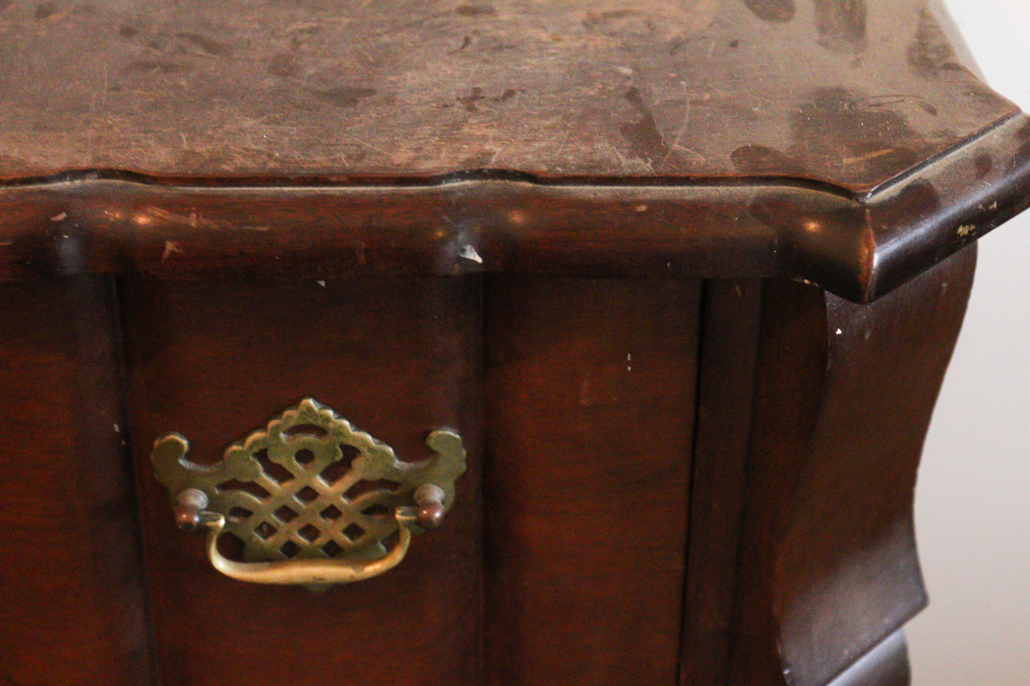 Vintage American Chippendale-Style Chest of Drawers