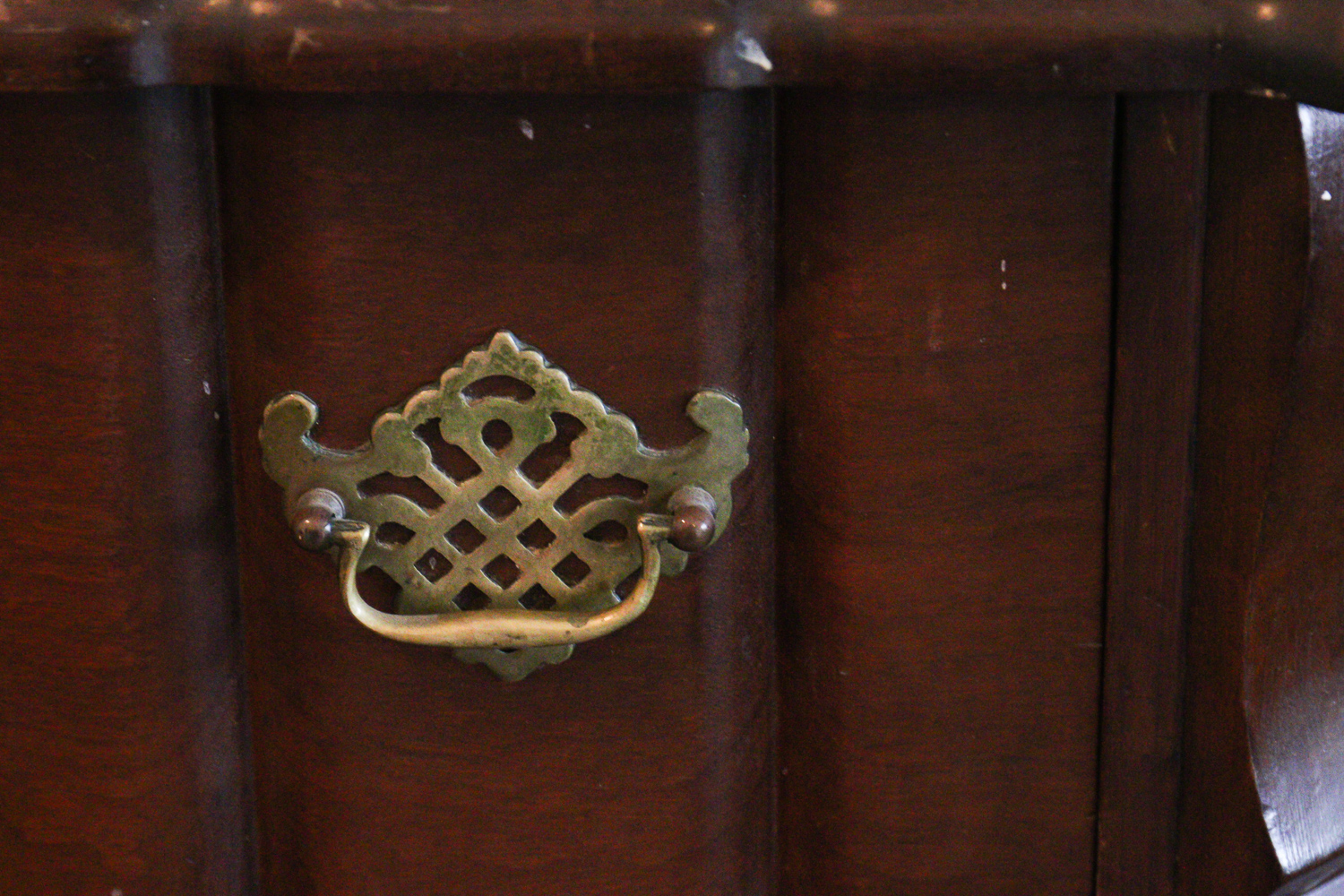 Vintage American Chippendale-Style Chest of Drawers