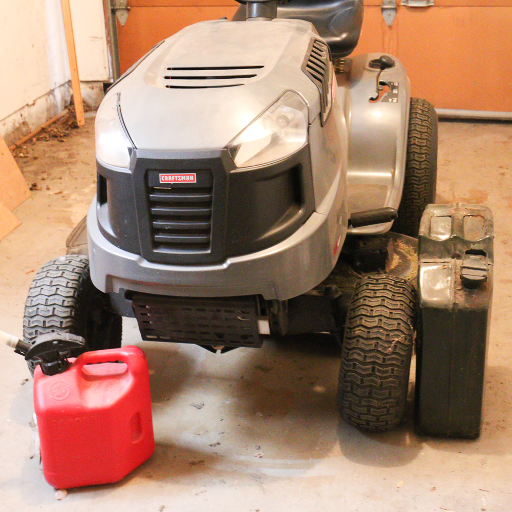 Craftsman LT 1500 Riding Lawn Mower with Gas Cans